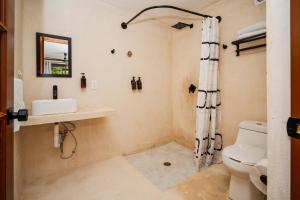Bright & Spacious Ground Floor Suite Casa Jurel
