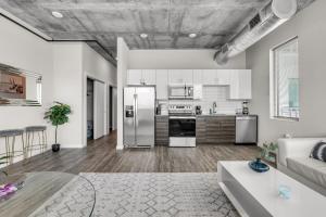 Tropicana Field 1 Bed in Downtown With Free Parking