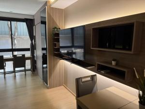 BTS Thong Lor Downtown Low-rise Large Studio #Private Courtyard Super Large Pool