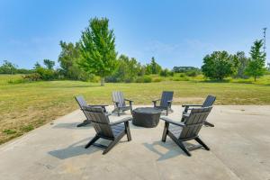 3 Mi to St Lawrence River Spacious Ranch Home