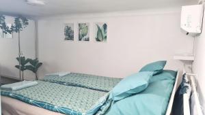 2 separate bedrooms and living room fully equipped with AC