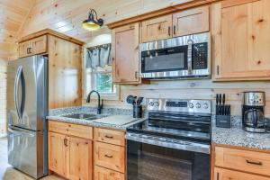 3 Mi to St Lawrence River Spacious Ranch Home