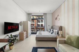 VayK - Contemporary and Cozy Studio in JVC