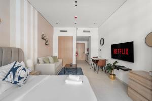 VayK - Contemporary and Cozy Studio in JVC