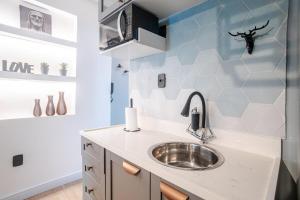 Studio com sauna, piscina e academia próximo às praias oceânicas