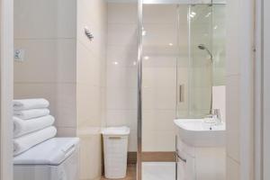 Grzybowska 6 by NYX Apart B