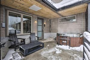 Winter Park Condo wHot Tub & 4 Mi to Skiing