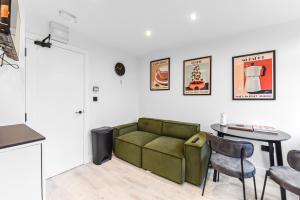 Chic & Trendy Designer Studio with Full Kitchen