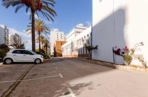 Fantastic two bed apartment close to the beach