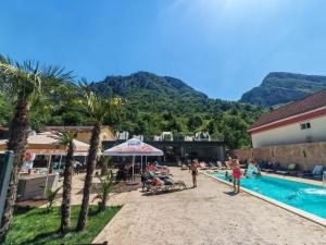 Thermae D'Olimpia & SPA - Adults Only 14 Plus - 3hvězdičkové hotely ve městě Băile Herculane