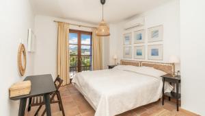 House with 3 ensuite bedrooms and a private pool