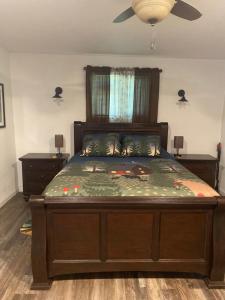 Shady Creekside Cabin