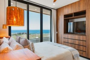 Torre San Angel Infinity Pool Arch Sunset Views