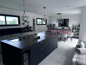 Villas Modern Britain home : photos des chambres