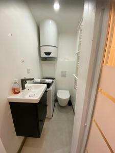 Maisons de vacances Maisonnette climatisee avec jardin proche ocean : photos des chambres