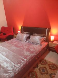 Apartament cu terasa la casa Elena