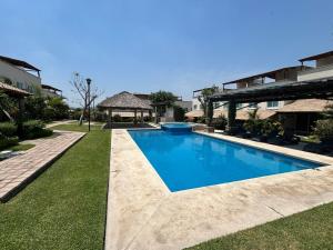 Tulipanes Pool AC WiFi