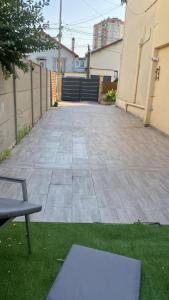 Pavillon indépendant au 1er étage de deux chambres