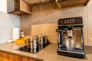 Menlyn Luxury Studio KingBed XL Free Parking 137