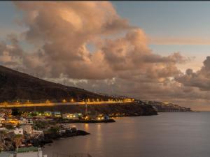 Live Candelaria Atlantic Pearl