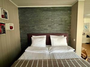 Lumossa Aurora Lakeside House