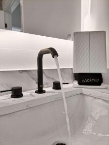 River North Private Deck With In and Out Parking