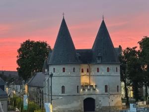 Lovely appartement Vue cathédrale, Hyper centre, proche Aéroport et Gare SNCF