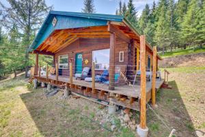 Pet-Friendly Cabin on 10 Acres in Joseph Private!