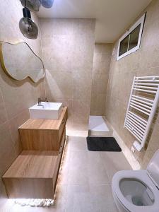 Appartements T2 lumineux et cosy - Levallois, Paris : photos des chambres