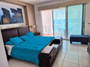 Horizon #1 Turquesa de Lujo Frente Playa y Malecón