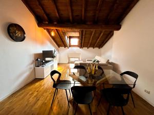 Loft mansardato sullo skyline di Bergamo