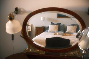 Old Town Antique Park View Apartment