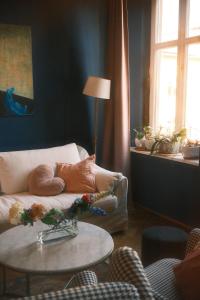 Old Town Antique Park View Apartment