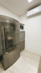 Modern 265m2 Flat BBQ Pool Gym