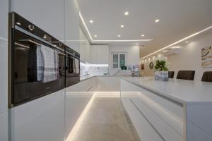 Luxurious and Spacious apartment with BBQ