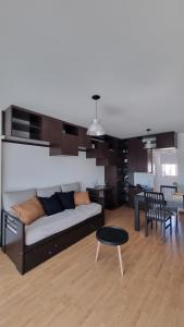 Departamento con terraza y cochera incluída