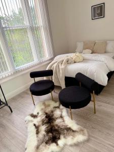The Edgbaston Retreat-2 Bedroom Apartment With Netflix Streaming and Free Parking In Heart of Birmingham City Centre-Edgbaston