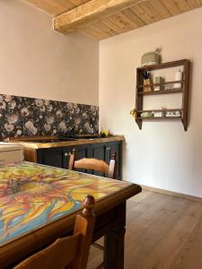 Room #533431504
