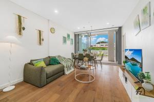 Waterloo Shopping and Entertainment Apartment