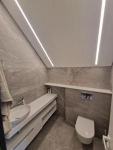 MONCI erdvūs apartamentai Monciskėse su uždaru kiemeliu