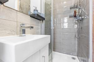 FREE Parking-FAMILIES-COMFORTABLE