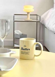 Butter House Seoul National University Station 1MIN Beam Projector,the landscape becomes a picture