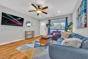 Stylish Duplex Near East Lake Golf Course-Unit B