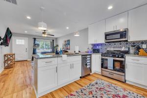 Stylish Duplex Near East Lake Golf Course-Unit B