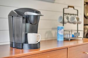 Stylish Duplex Near East Lake Golf Course-Unit B