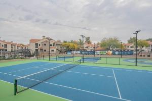 Relax Play TPC Golf Hot Tub Pool WD Parking