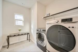 Furnished 5-bed-3-bath Executive Home