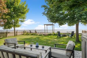 Birds Eye View on Erie with Hot Tub & Game Room