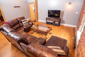 Georgia Street 4 Bedroom Condo Downtown