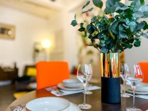 Maisons d'hotes RetroMirabeau - CHAMBRE Suite & APPARTEMENTS de Charme - Localisation Premium : photos des chambres